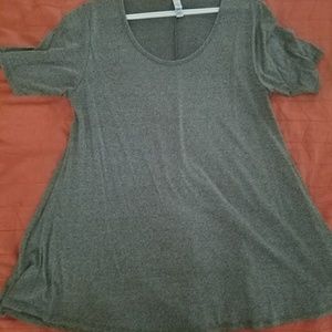 Lularoe classic tee